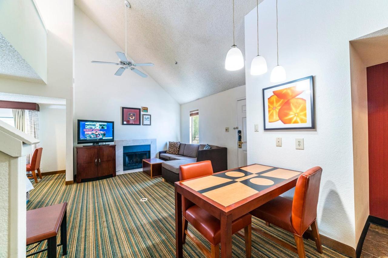 Metro Phoenix Loft Sleeps 6 Exterior photo